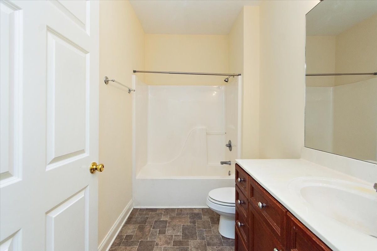 4316 Summercrest Blvd Unit: 524