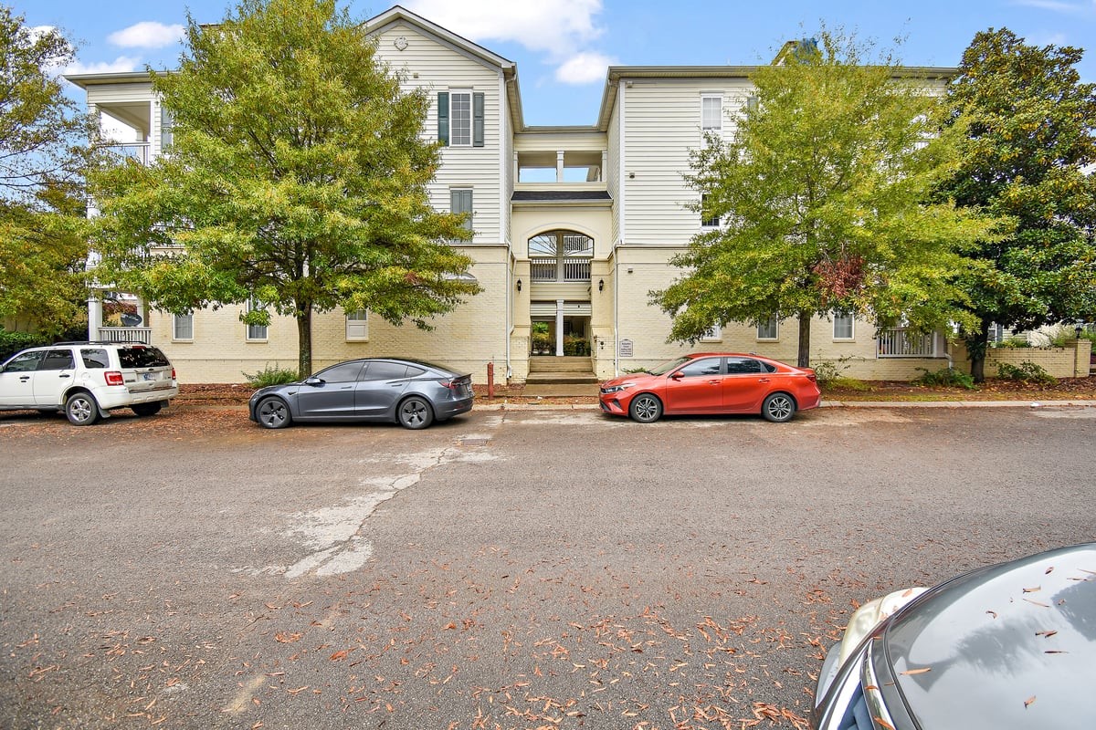4316 Summercrest Blvd Unit: 524