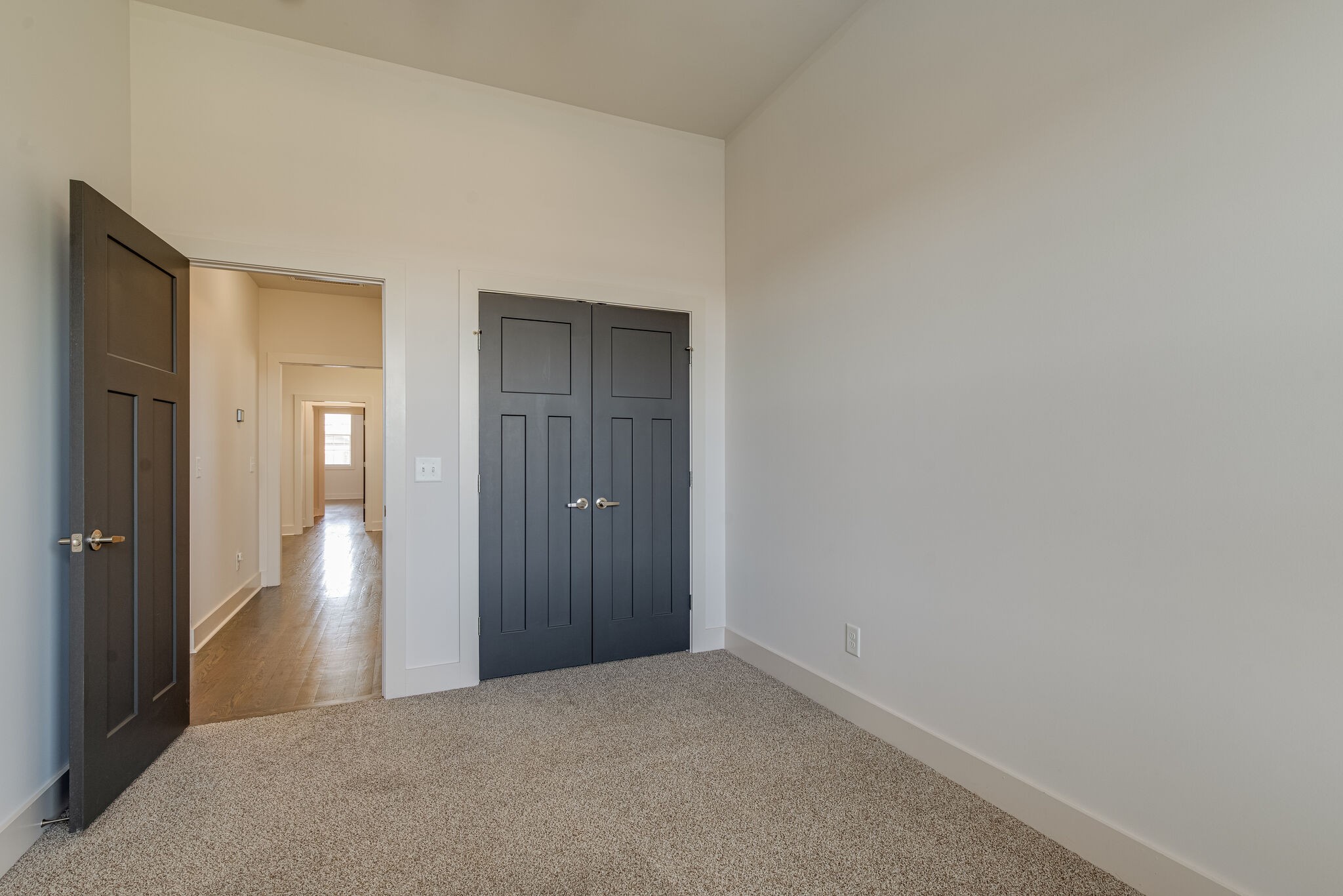 636B Vernon Ave
