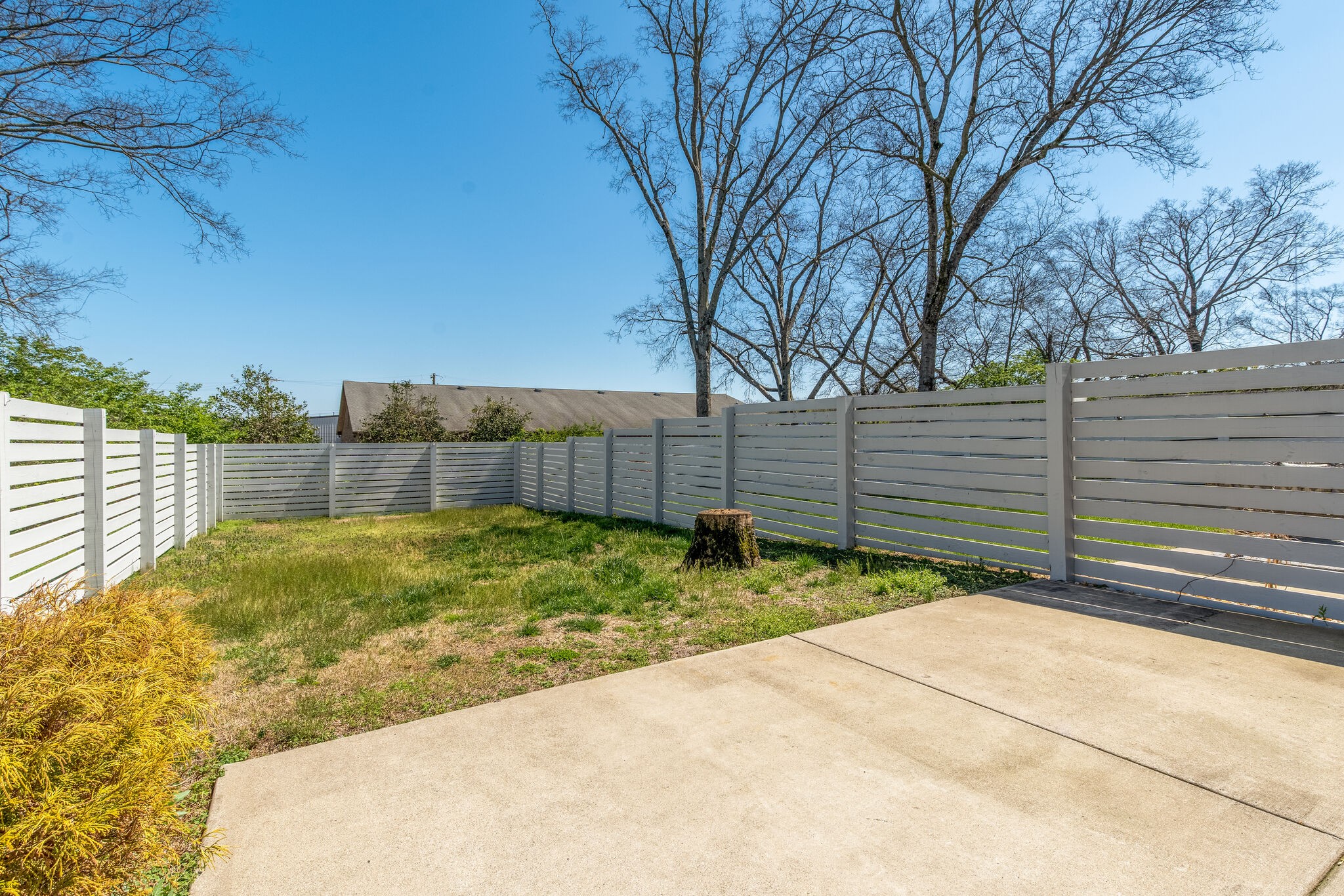 636B Vernon Ave