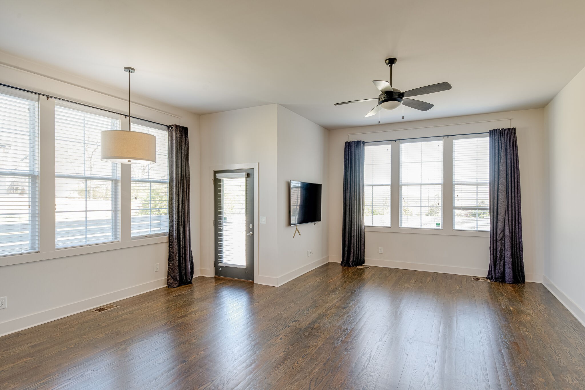 636B Vernon Ave