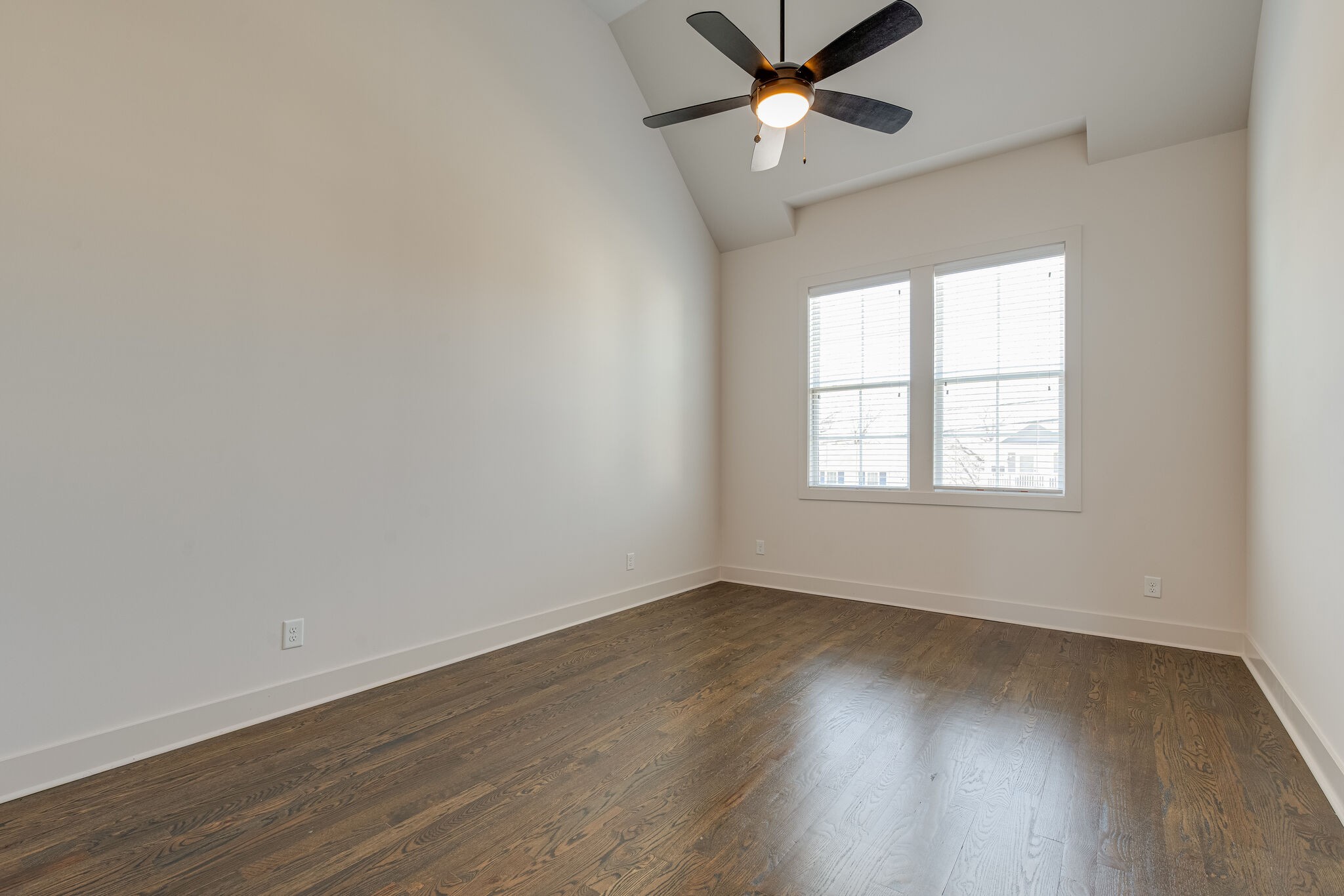 636B Vernon Ave