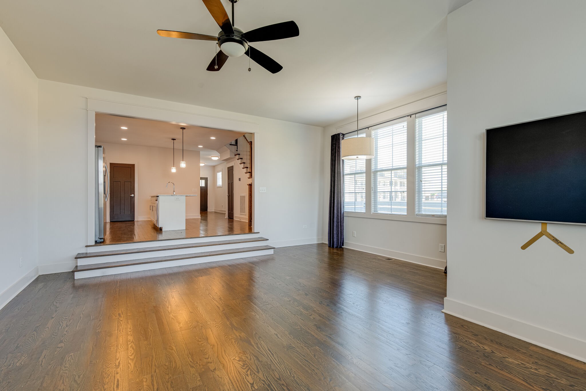 636B Vernon Ave