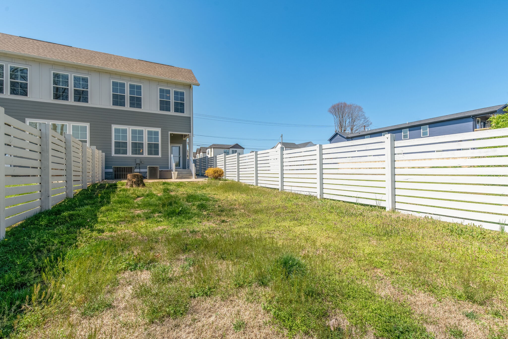 636B Vernon Ave