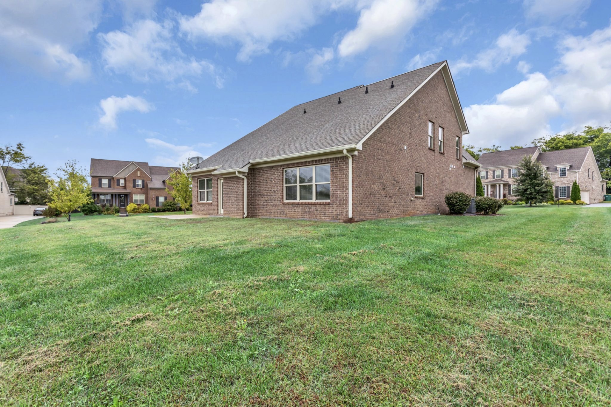 6093 Kidman Ln