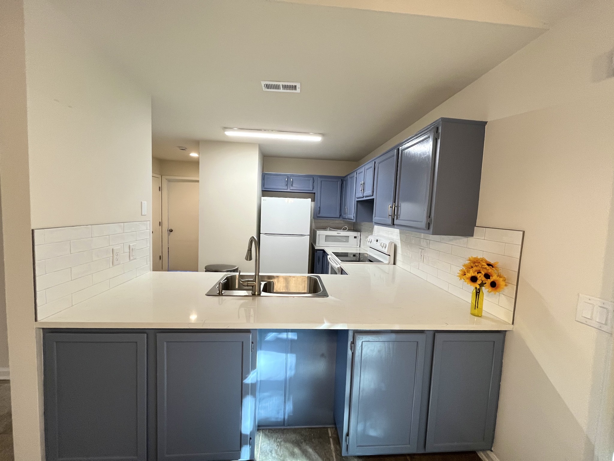 5813 Avalon Ct