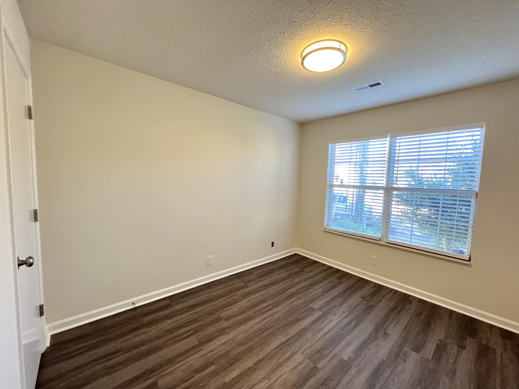 5813 Avalon Ct