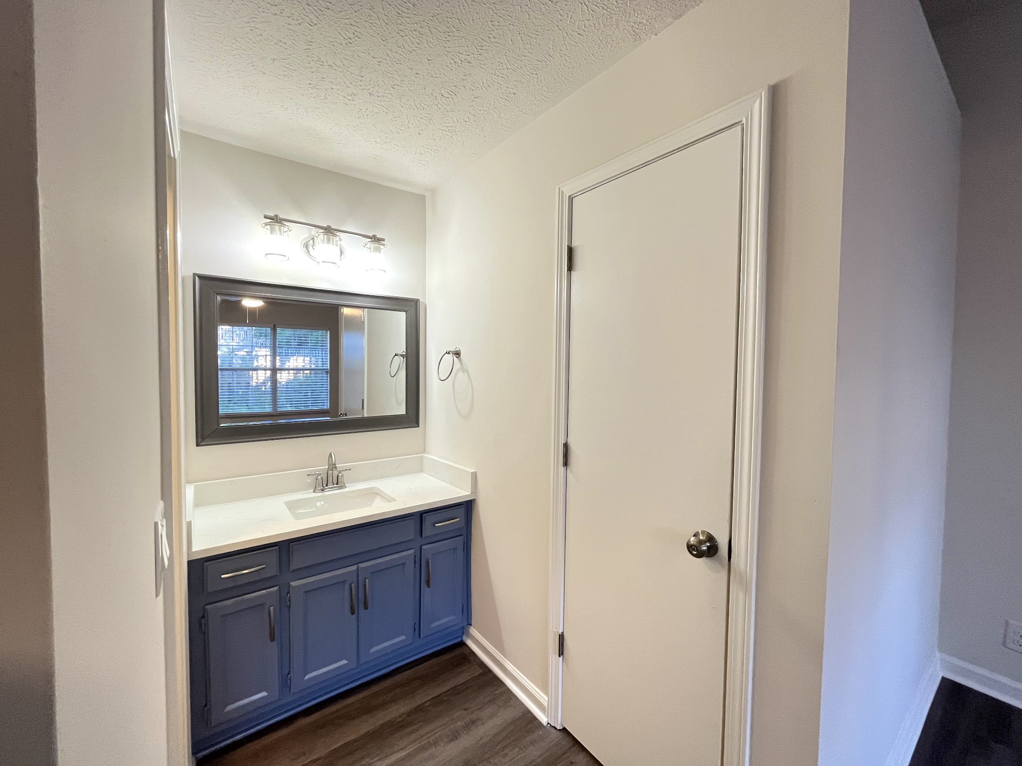 5813 Avalon Ct
