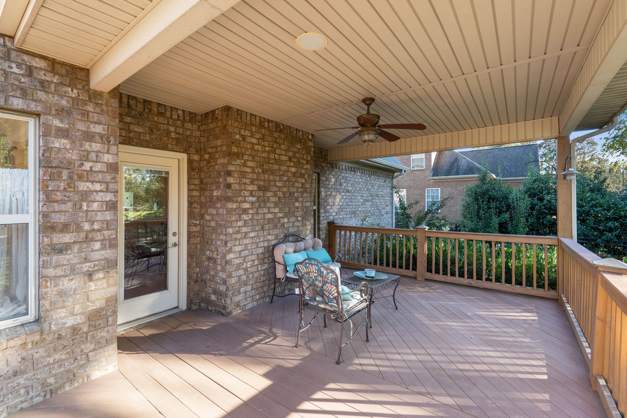 2711 Crowne Pointe Dr