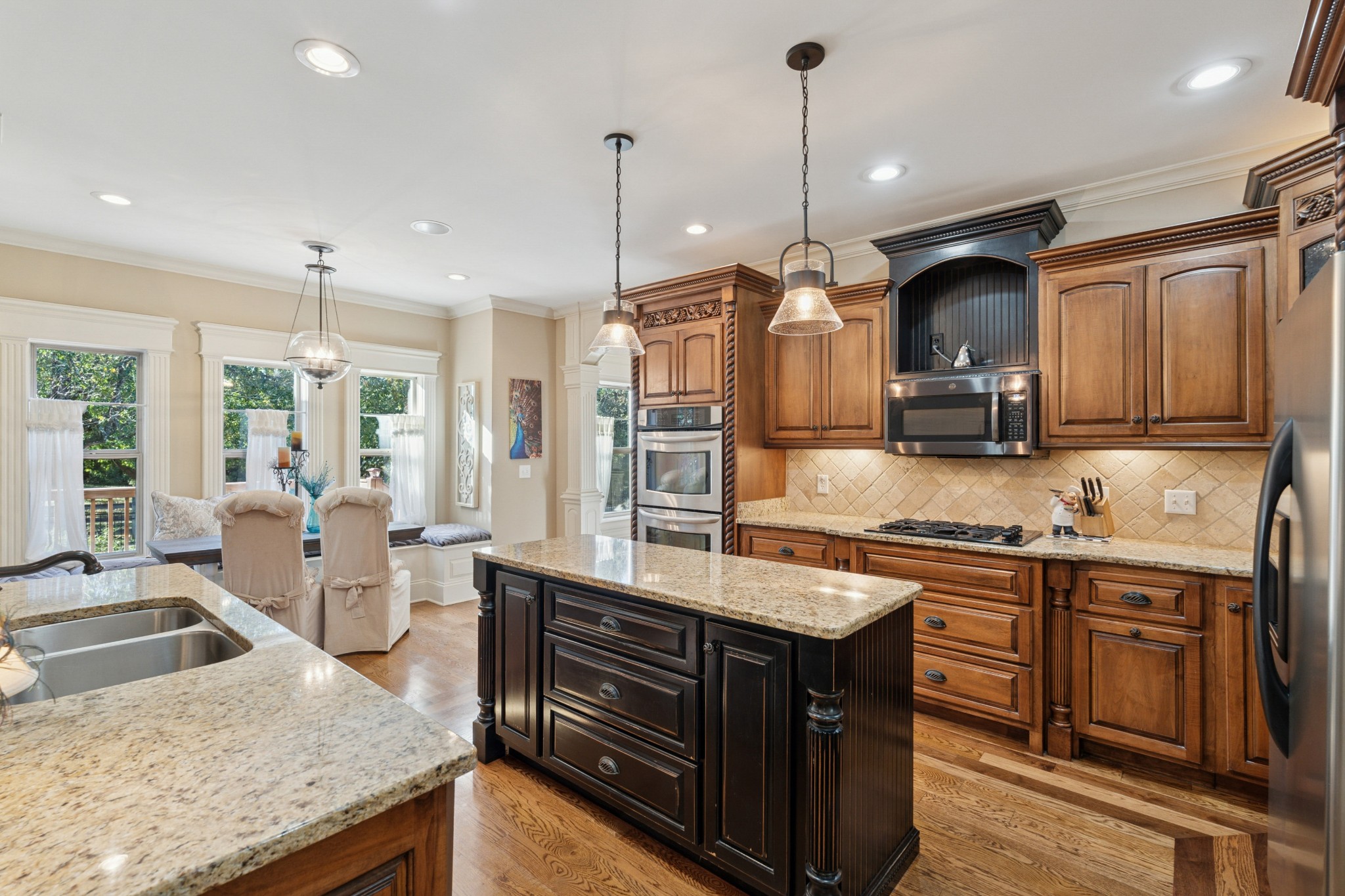 2711 Crowne Pointe Dr