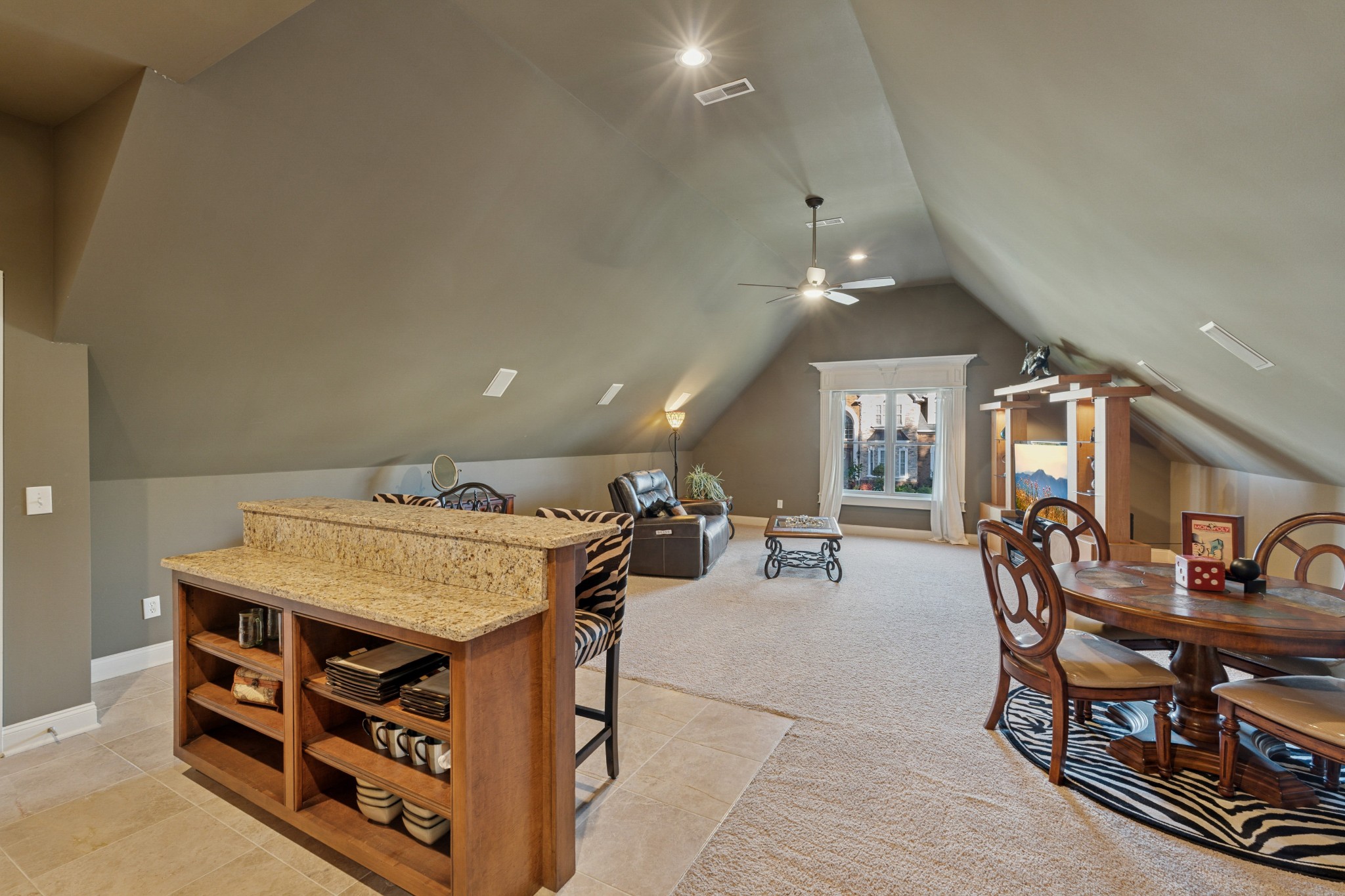 2711 Crowne Pointe Dr