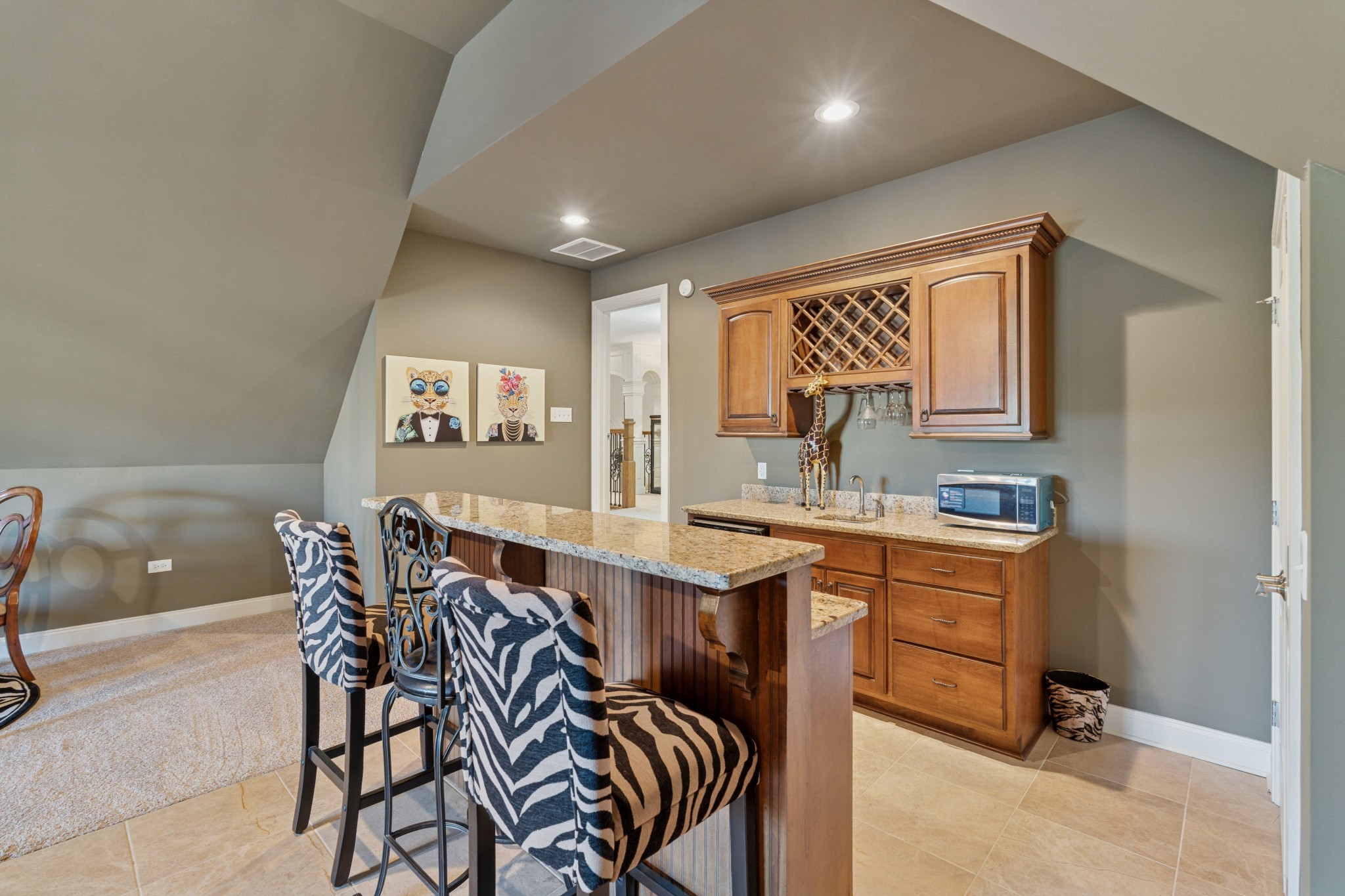 2711 Crowne Pointe Dr