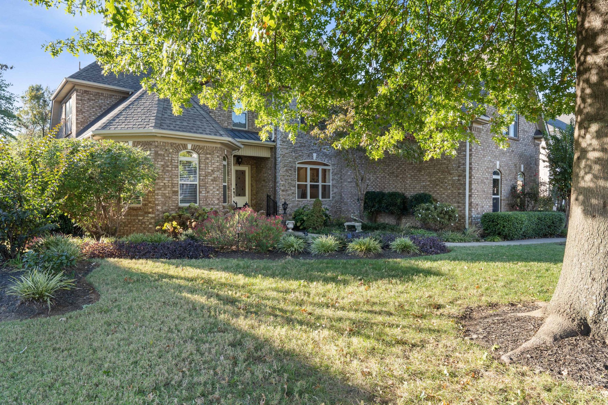 2711 Crowne Pointe Dr