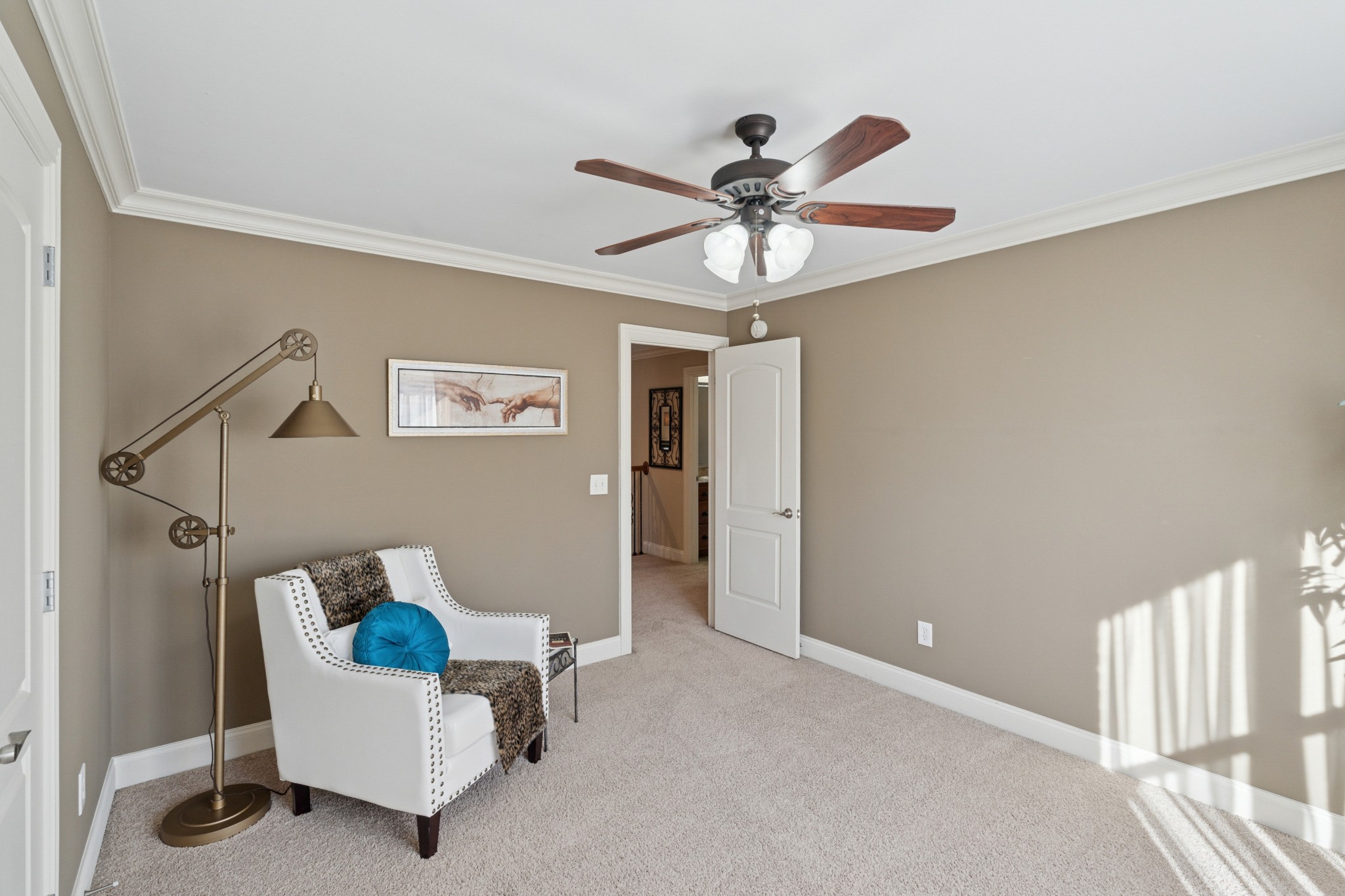 2711 Crowne Pointe Dr
