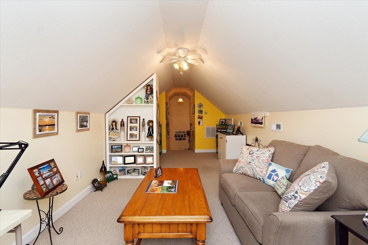 417 Whispering Winds Dr