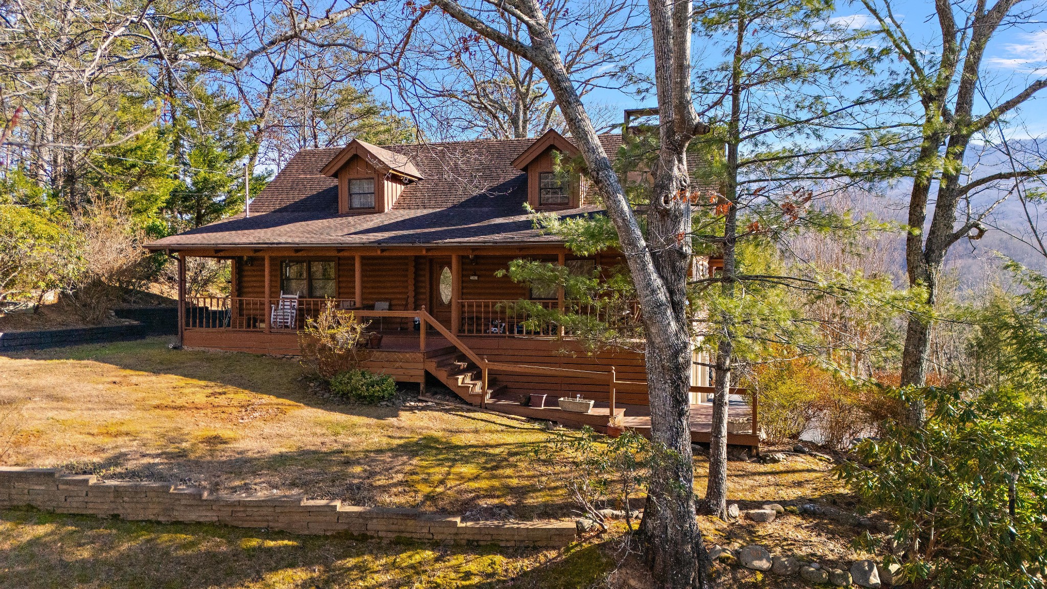 549 Geneva Ln