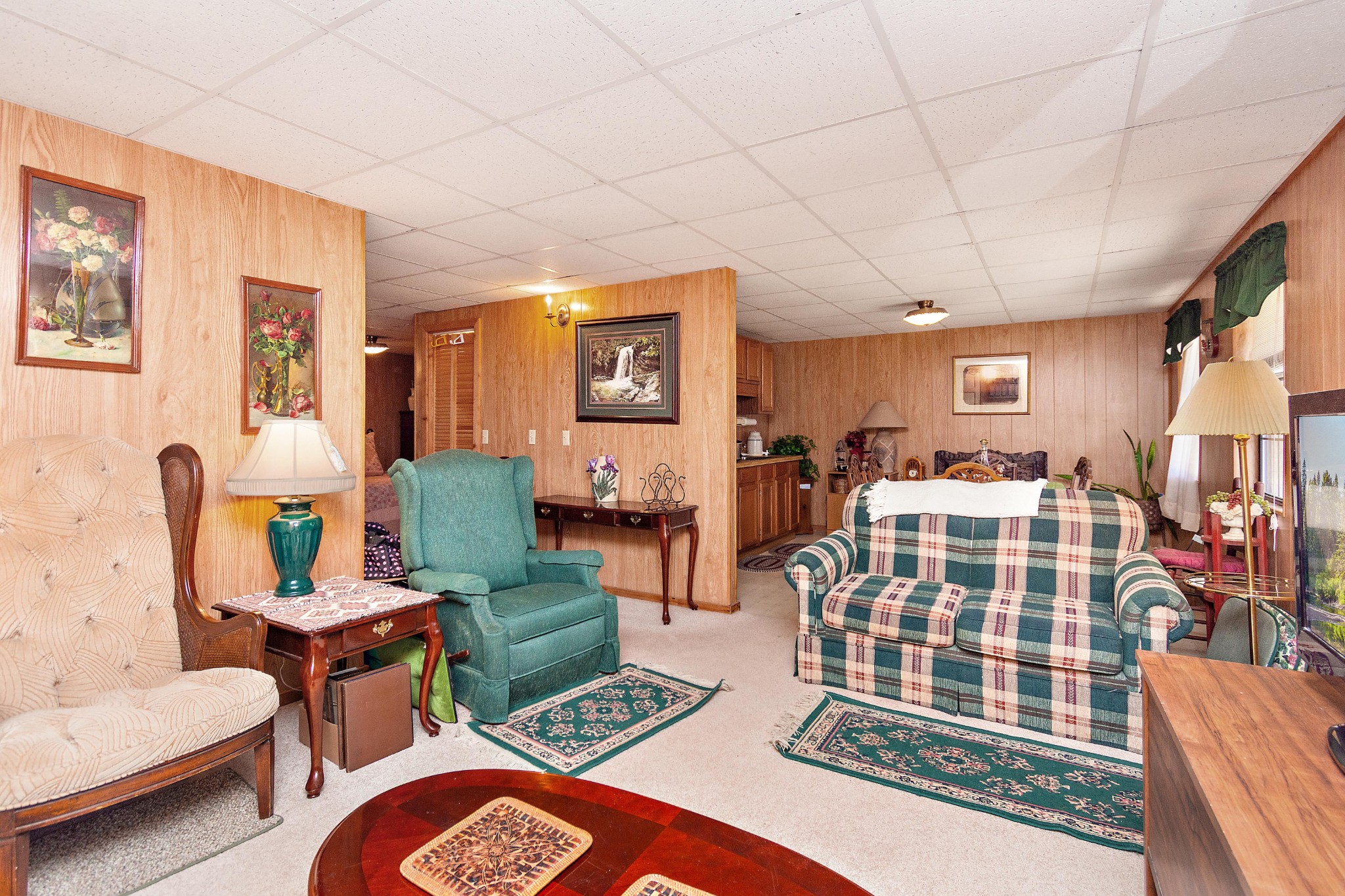 549 Geneva Ln