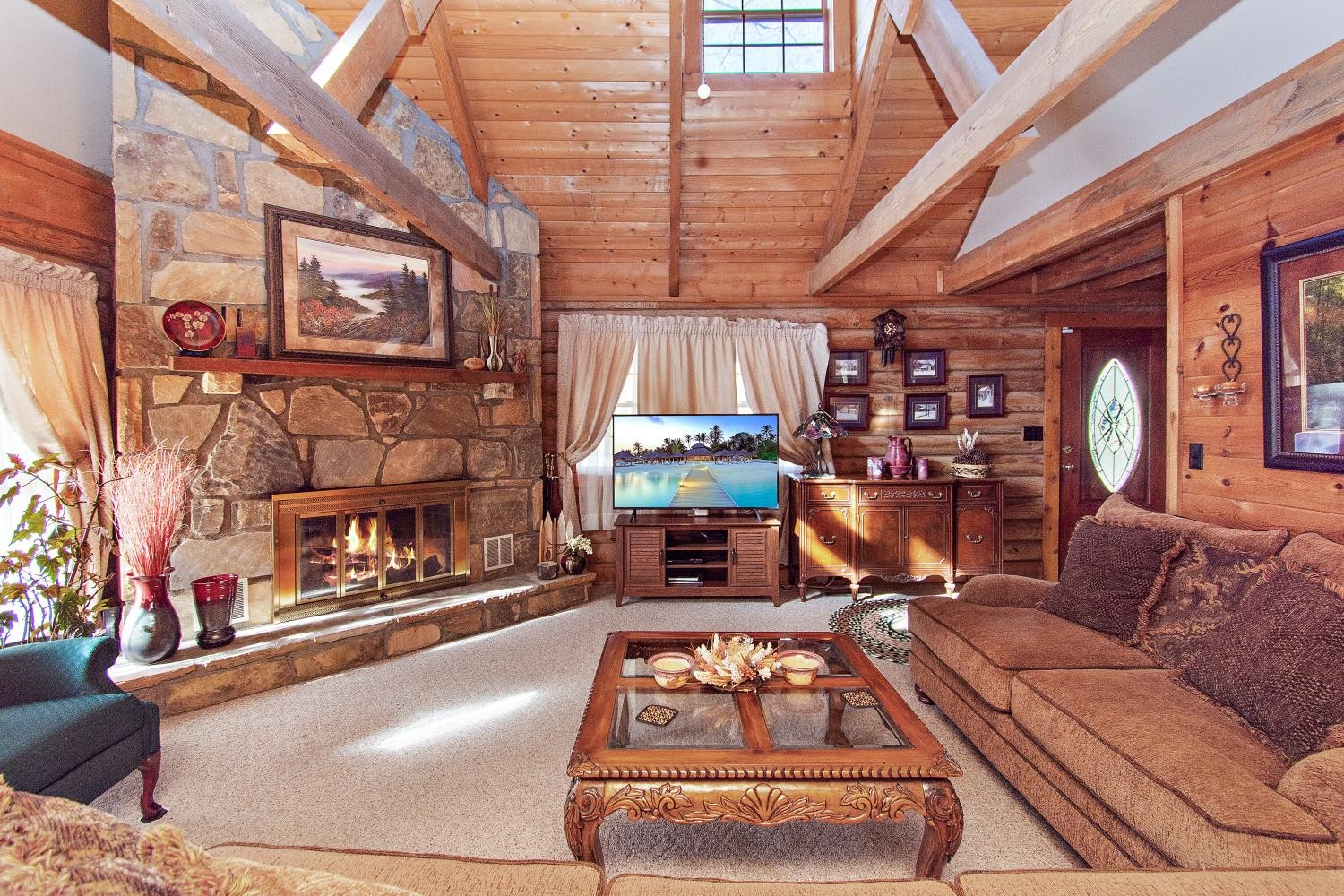 549 Geneva Ln