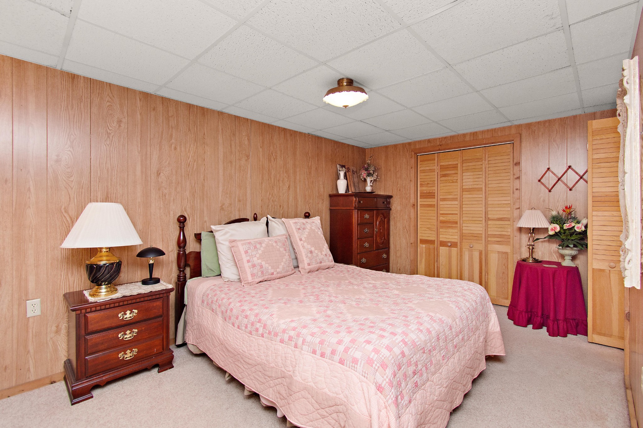 549 Geneva Ln