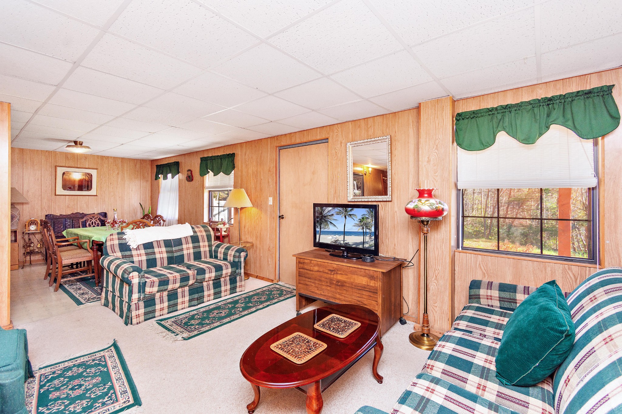 549 Geneva Ln