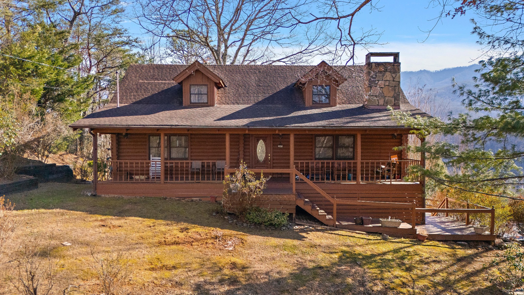 549 Geneva Ln