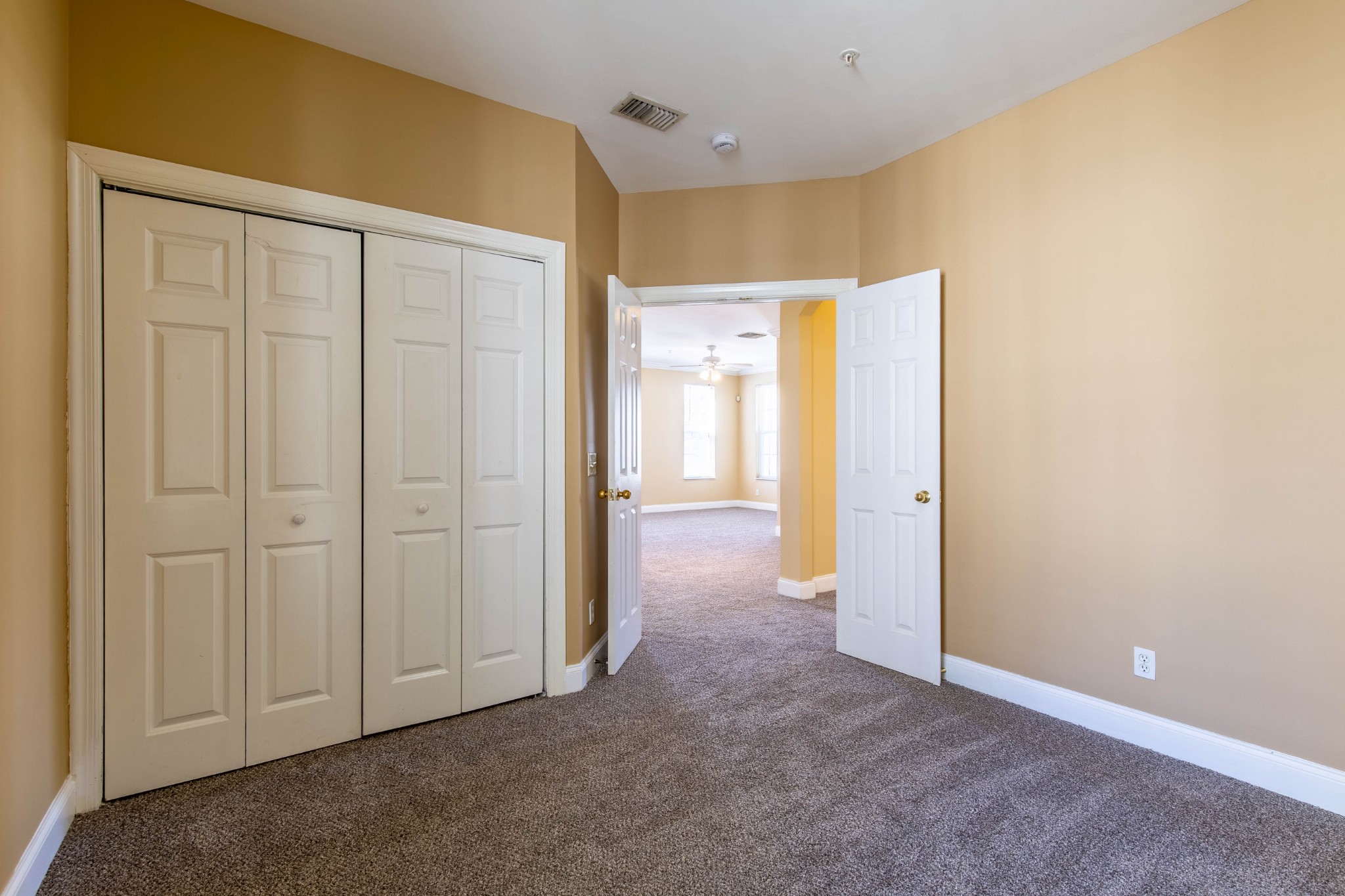 4316 Summercrest Blvd Unit: 520
