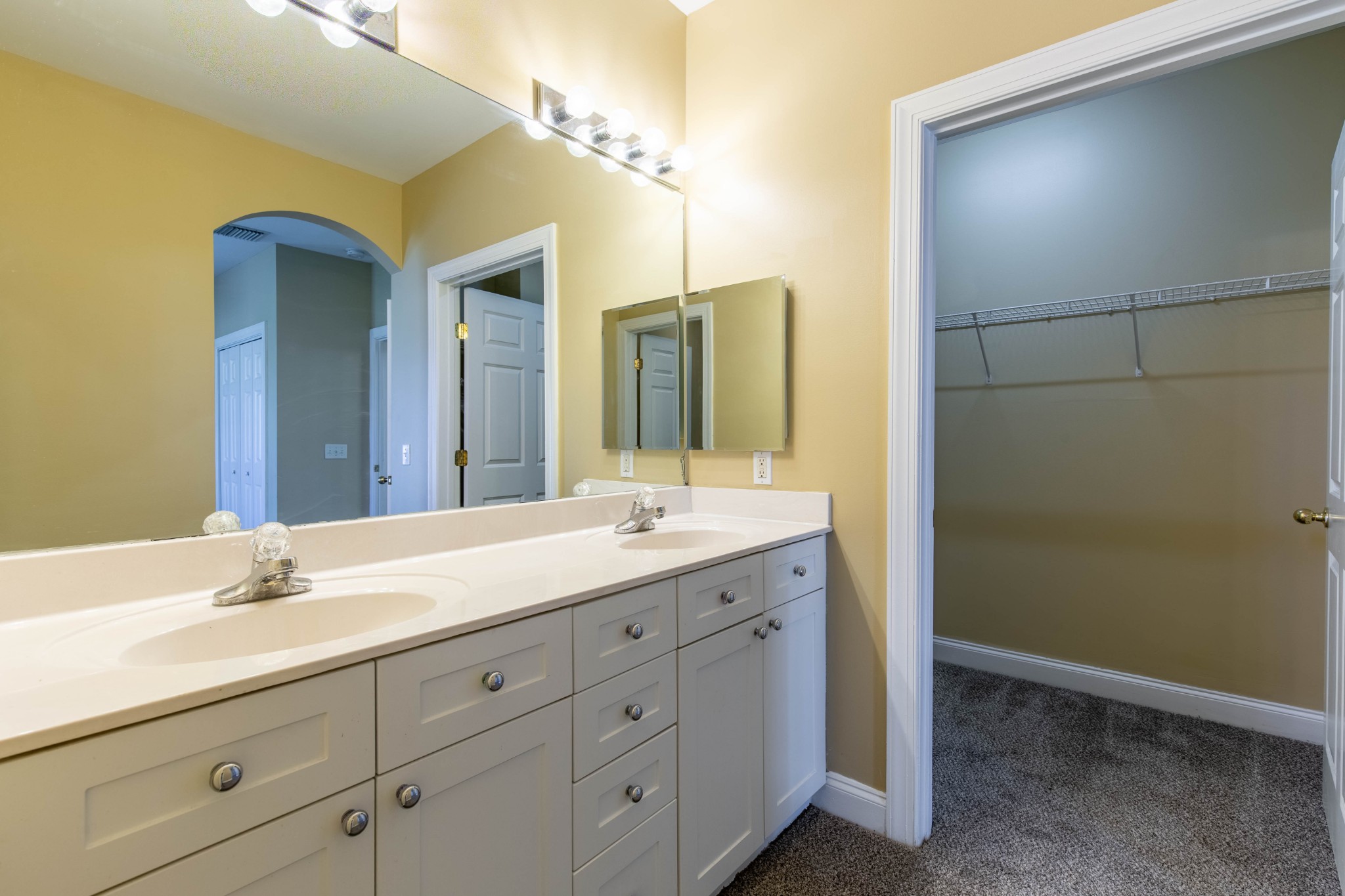 4316 Summercrest Blvd Unit: 520