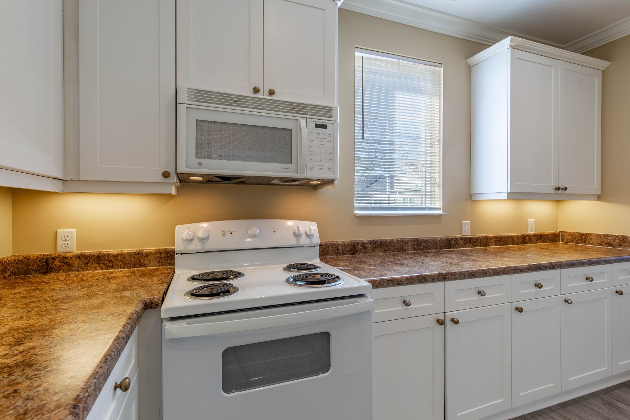 4316 Summercrest Blvd Unit: 520