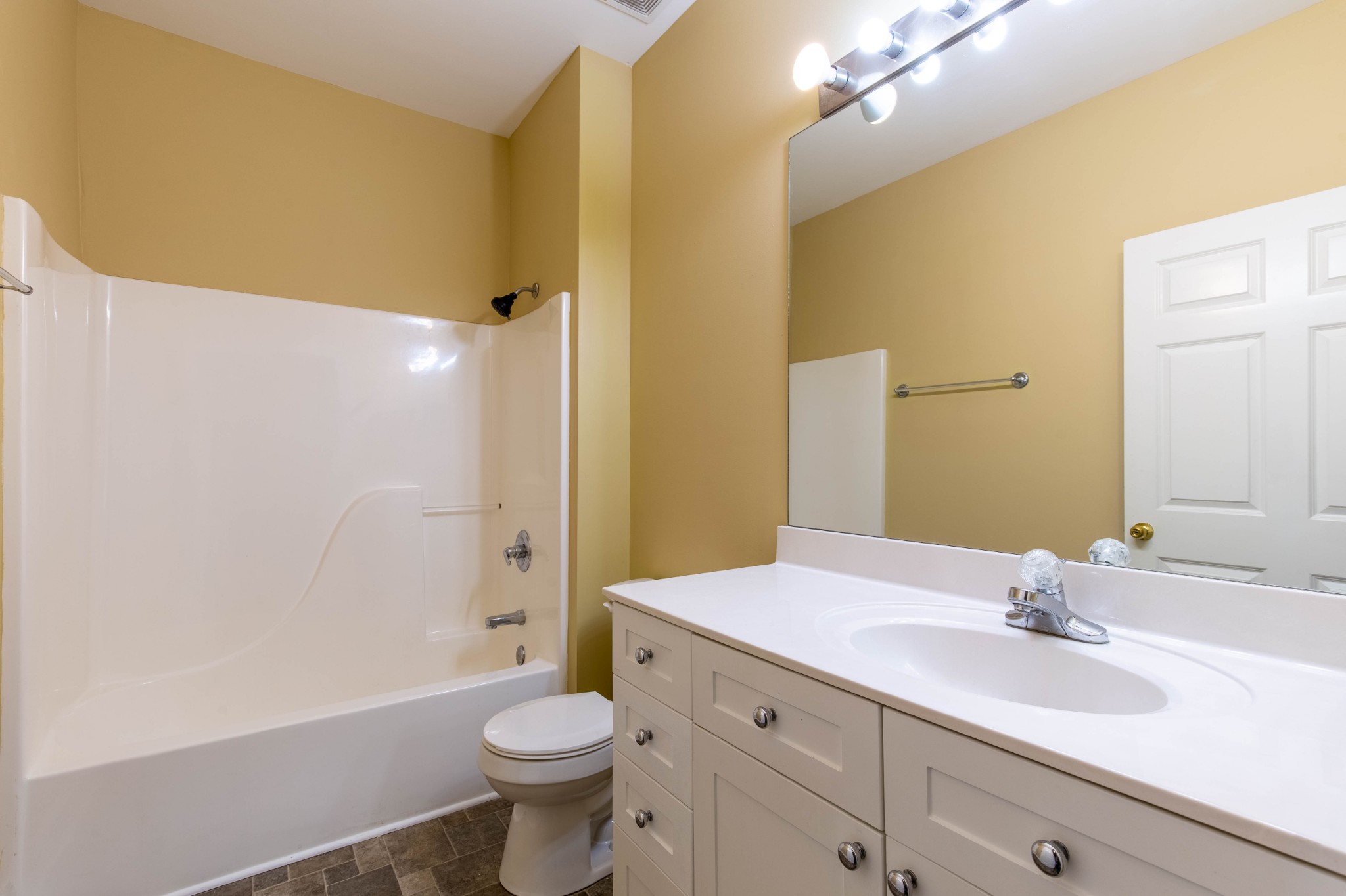 4316 Summercrest Blvd Unit: 520