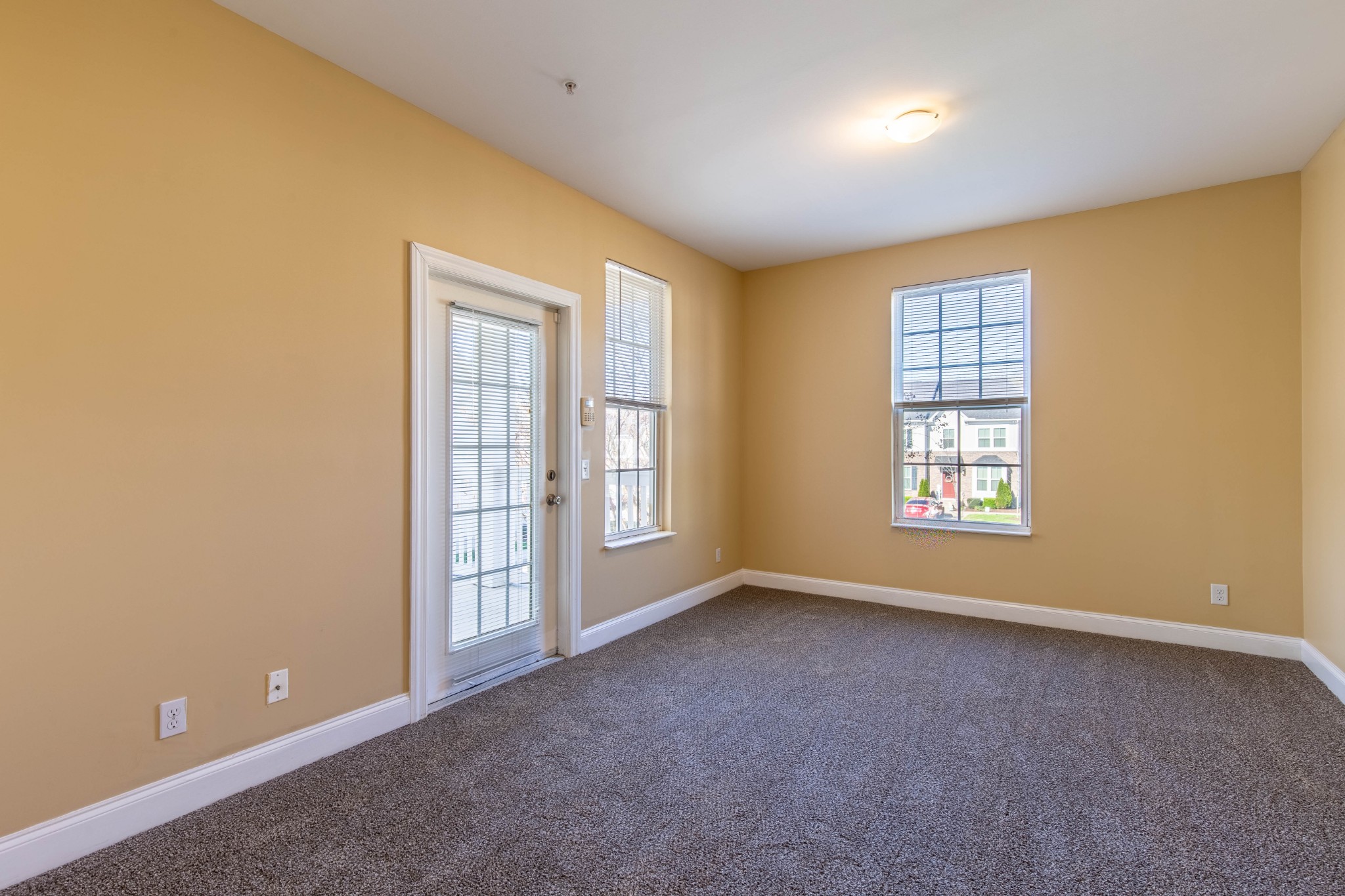 4316 Summercrest Blvd Unit: 520