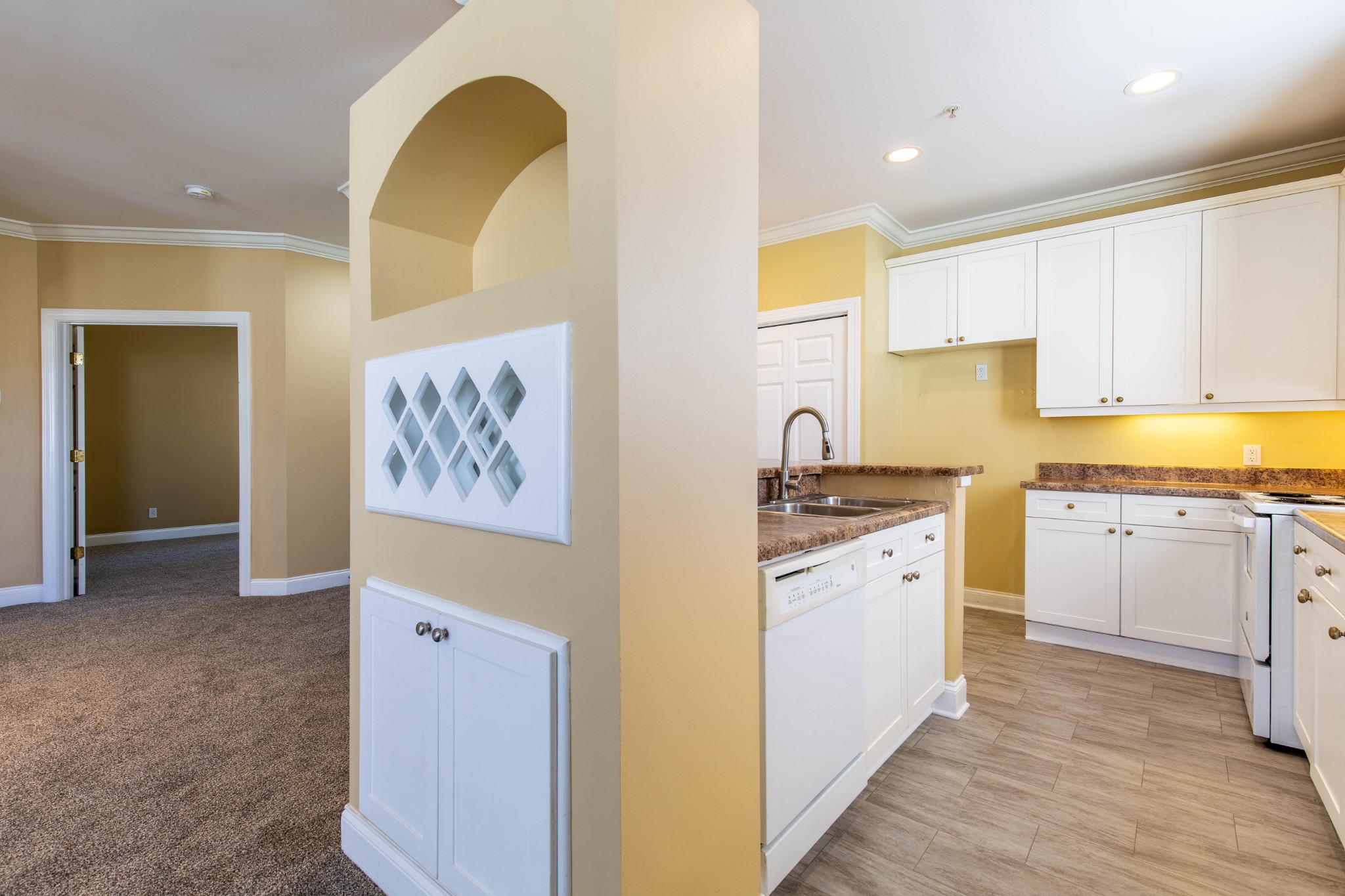 4316 Summercrest Blvd Unit: 520