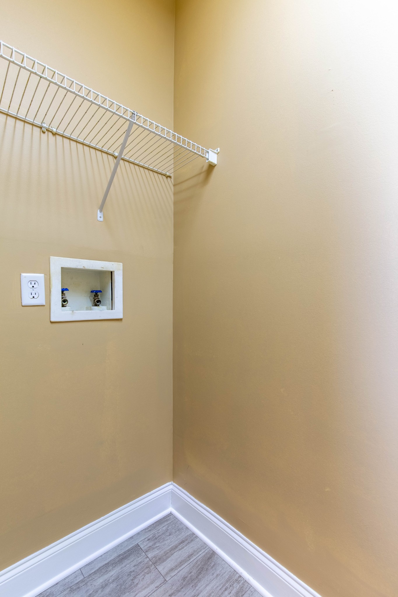 4316 Summercrest Blvd Unit: 520