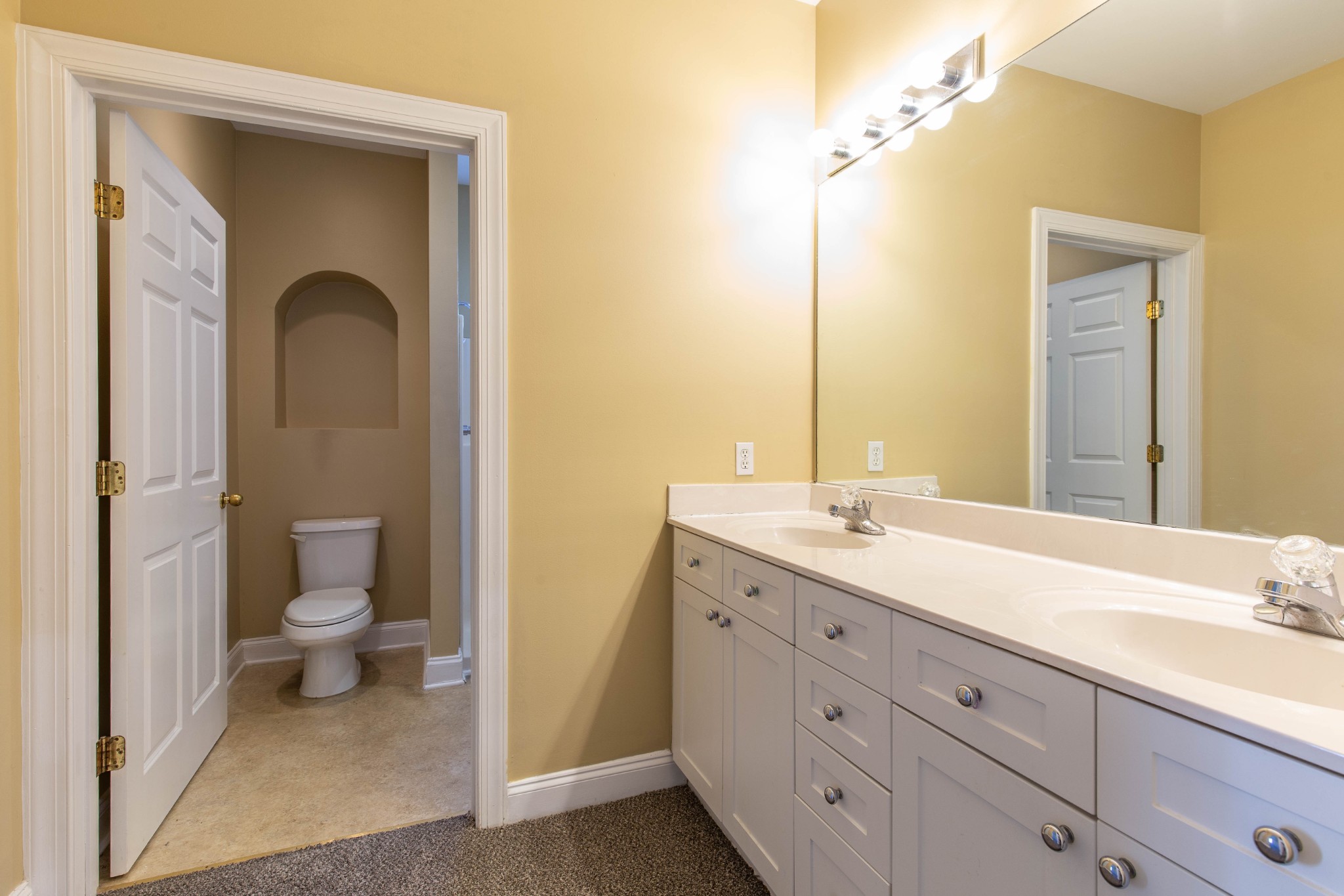 4316 Summercrest Blvd Unit: 520