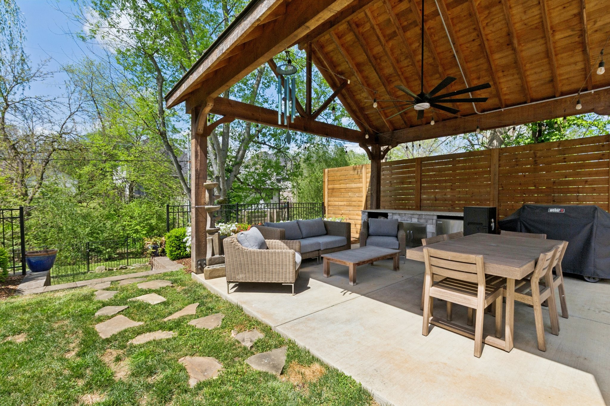 4041 General Bate Dr