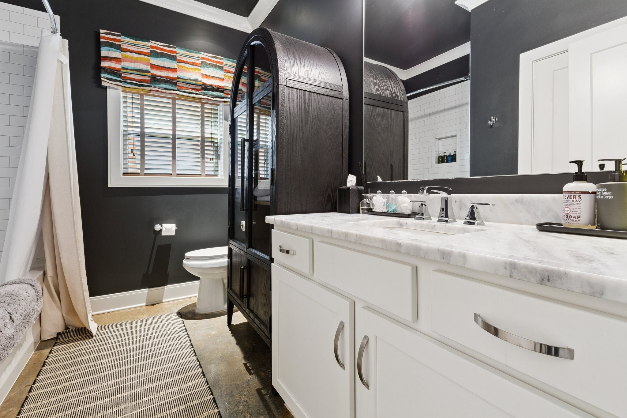 4041 General Bate Dr