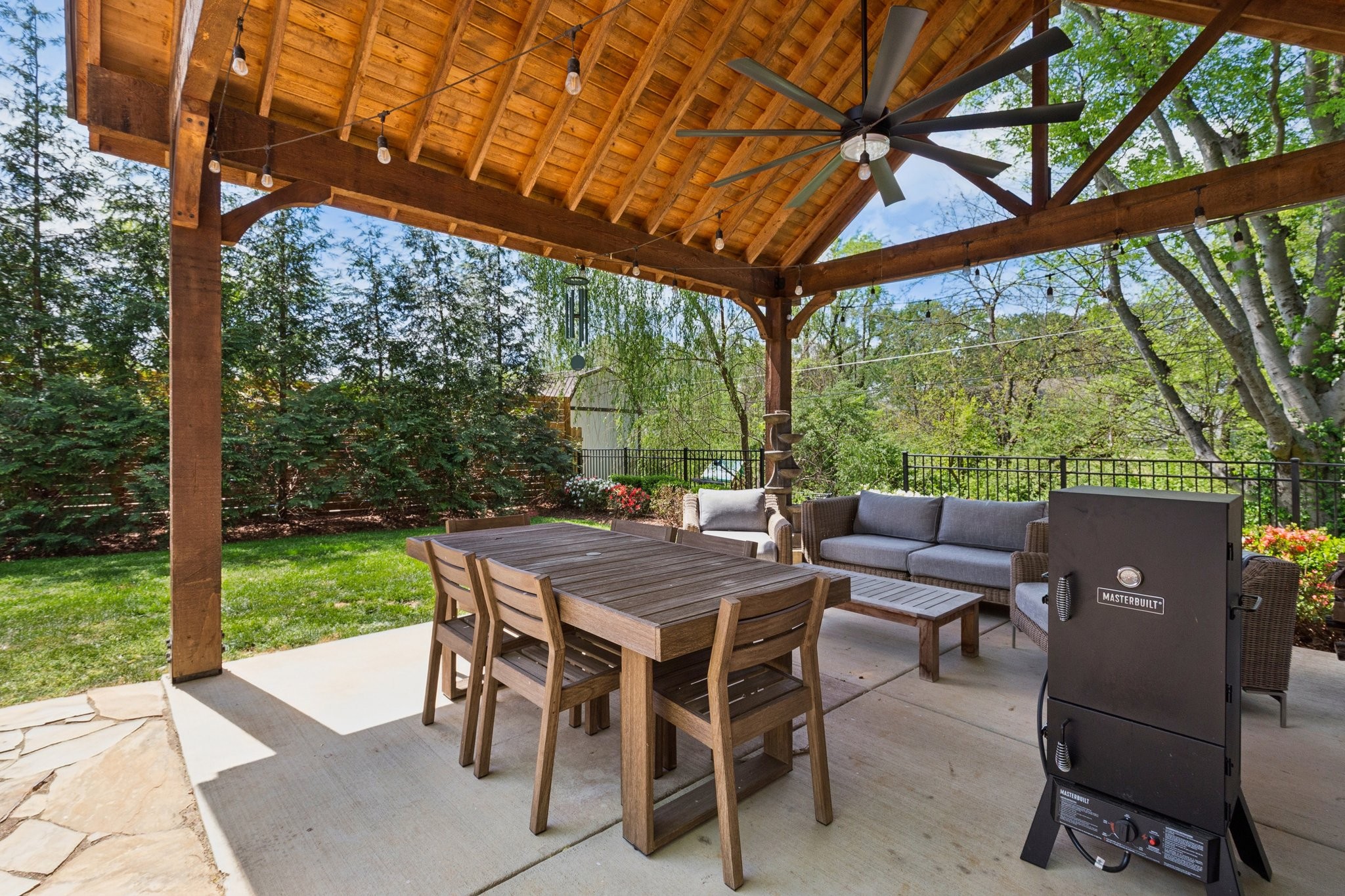 4041 General Bate Dr