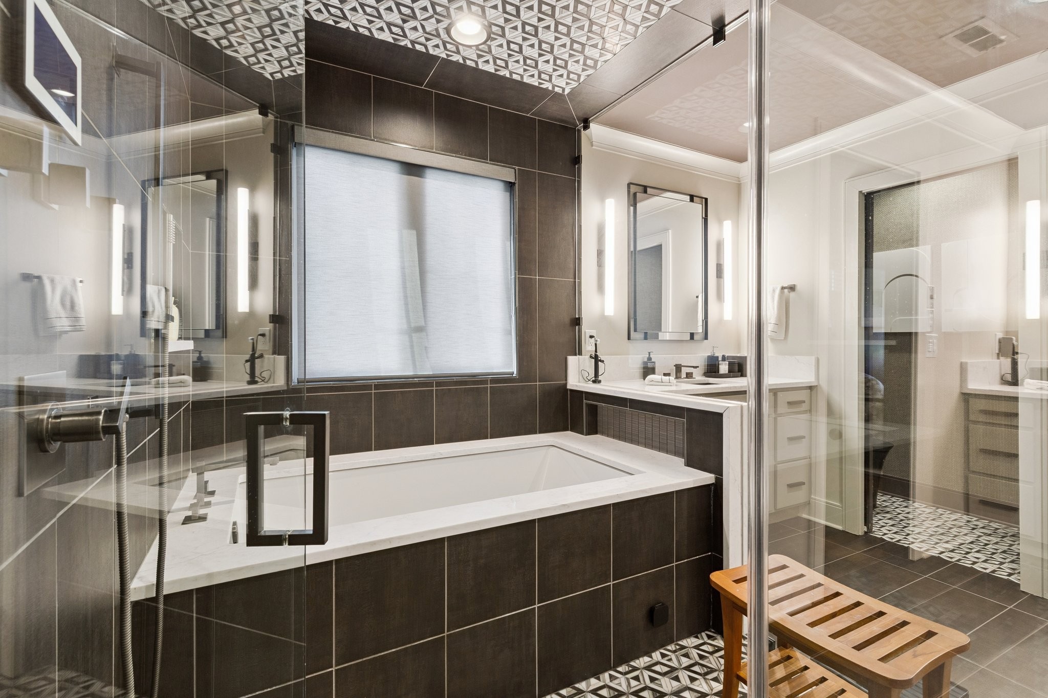 4041 General Bate Dr