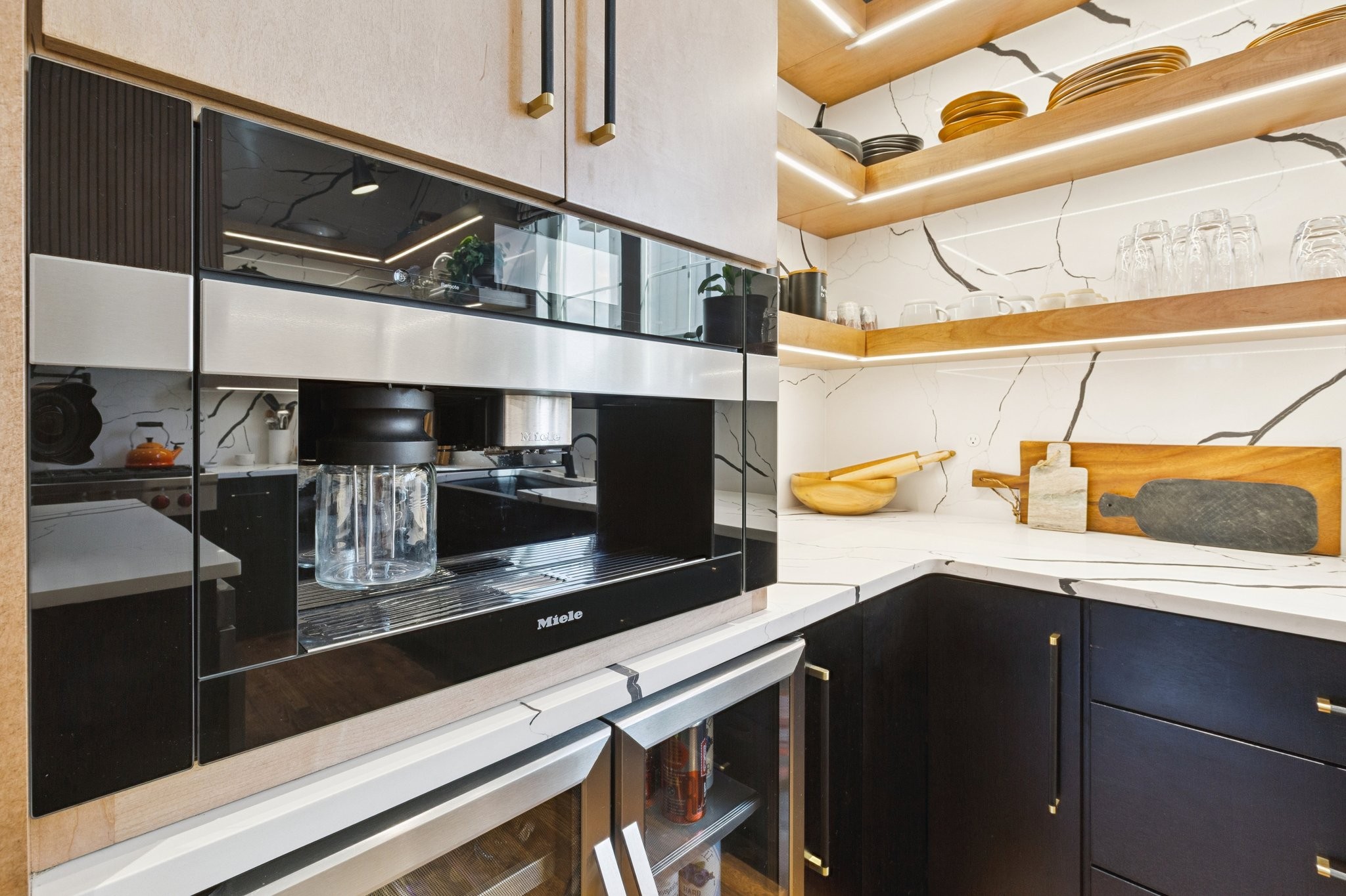 4041 General Bate Dr