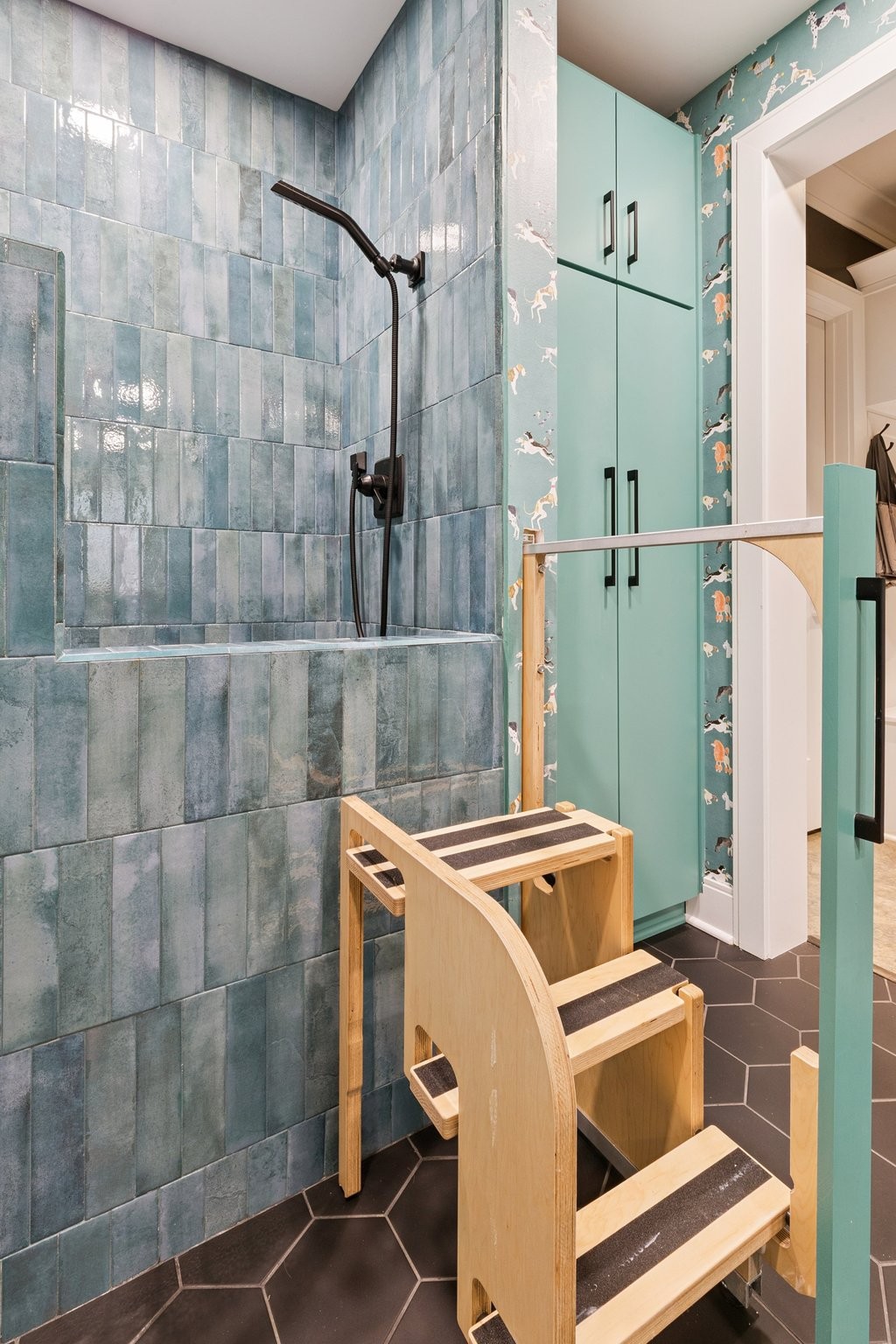 4041 General Bate Dr