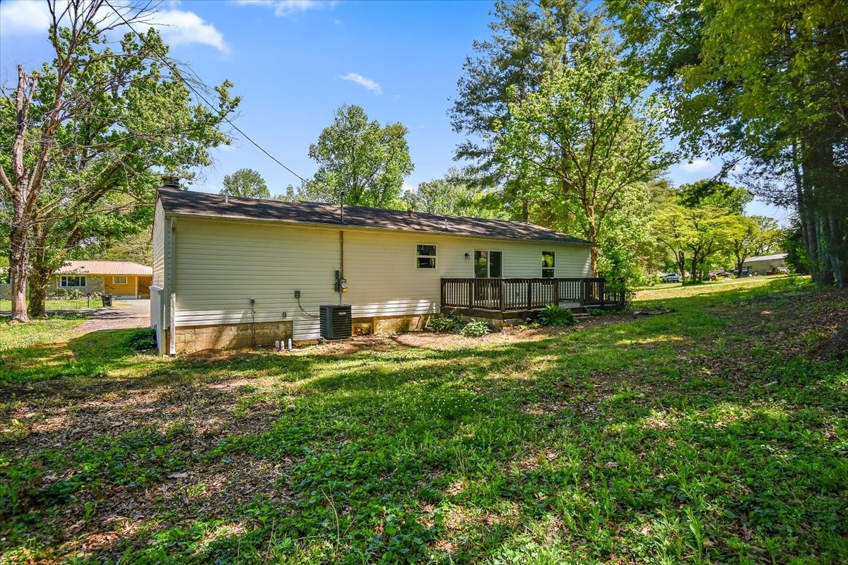 309 Rickenbacker Dr