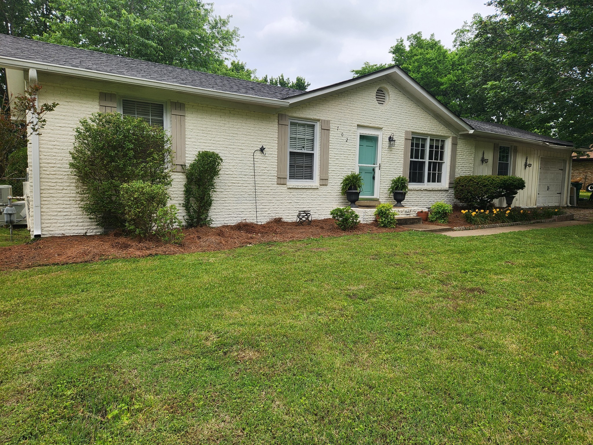 702 Meade Dr