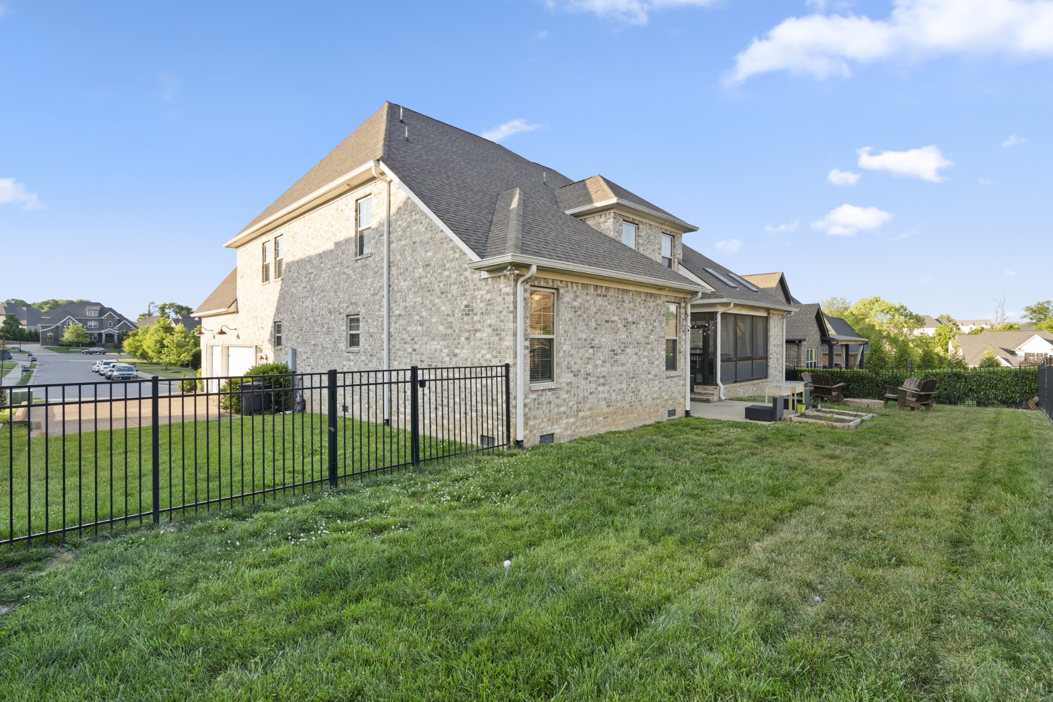5005 Wallaby Dr