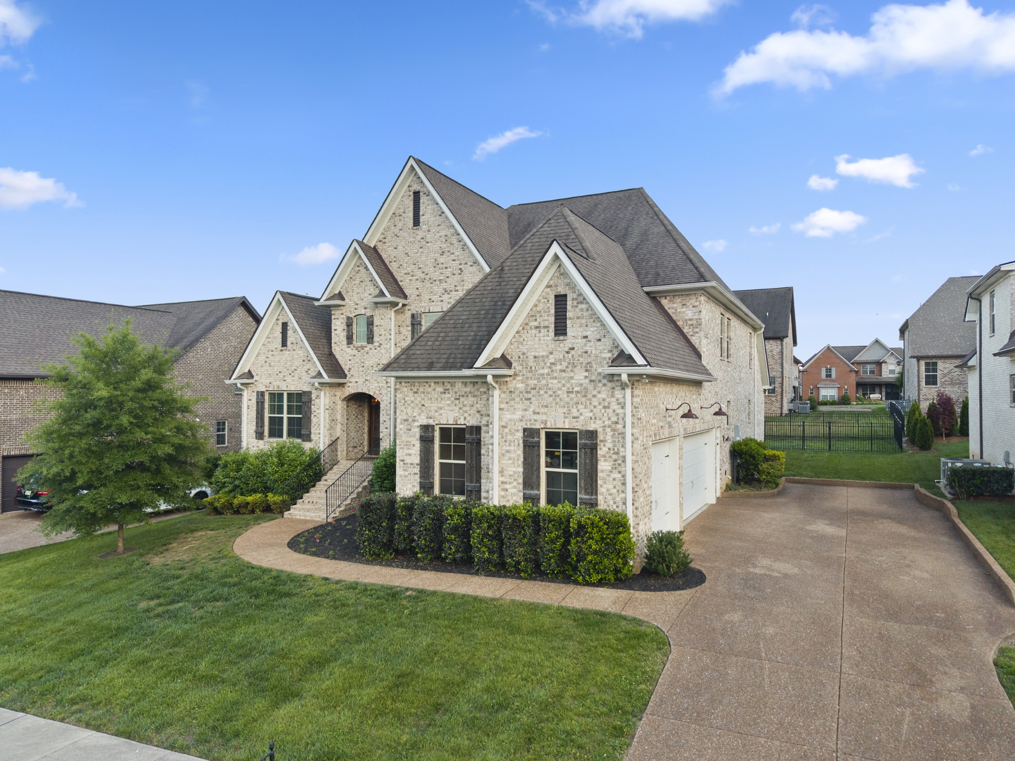 5005 Wallaby Dr
