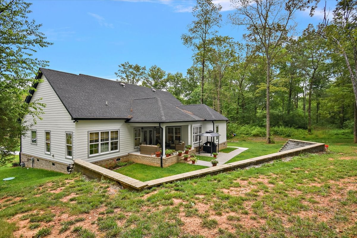 555 Station Cir