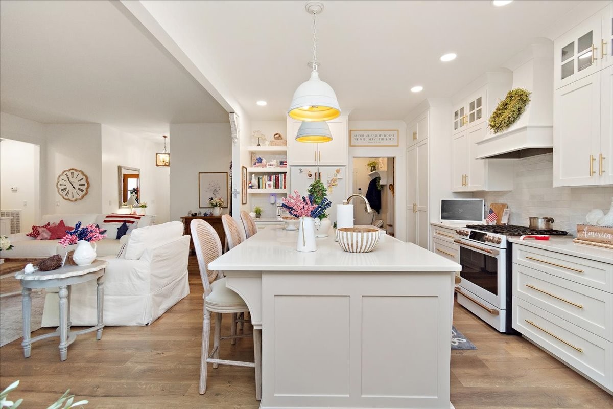 555 Station Cir