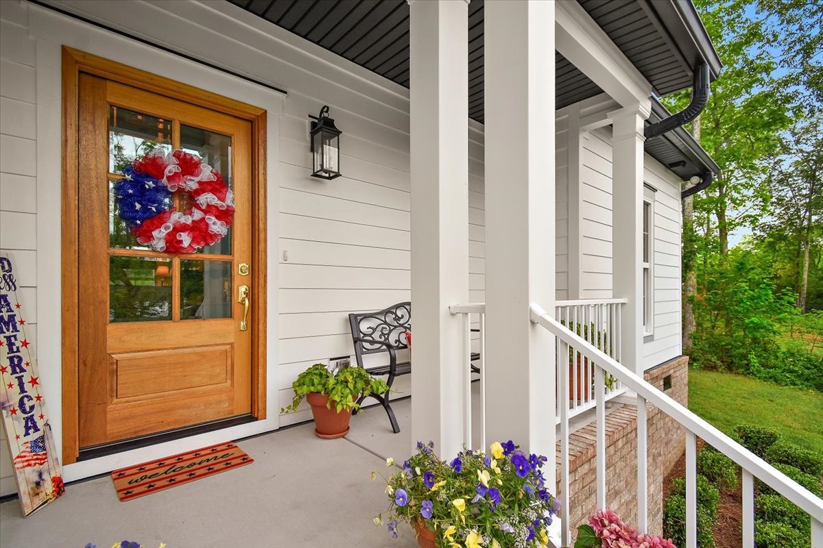 555 Station Cir