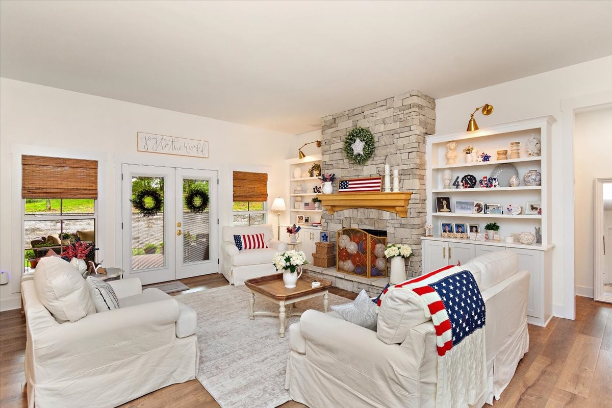 555 Station Cir