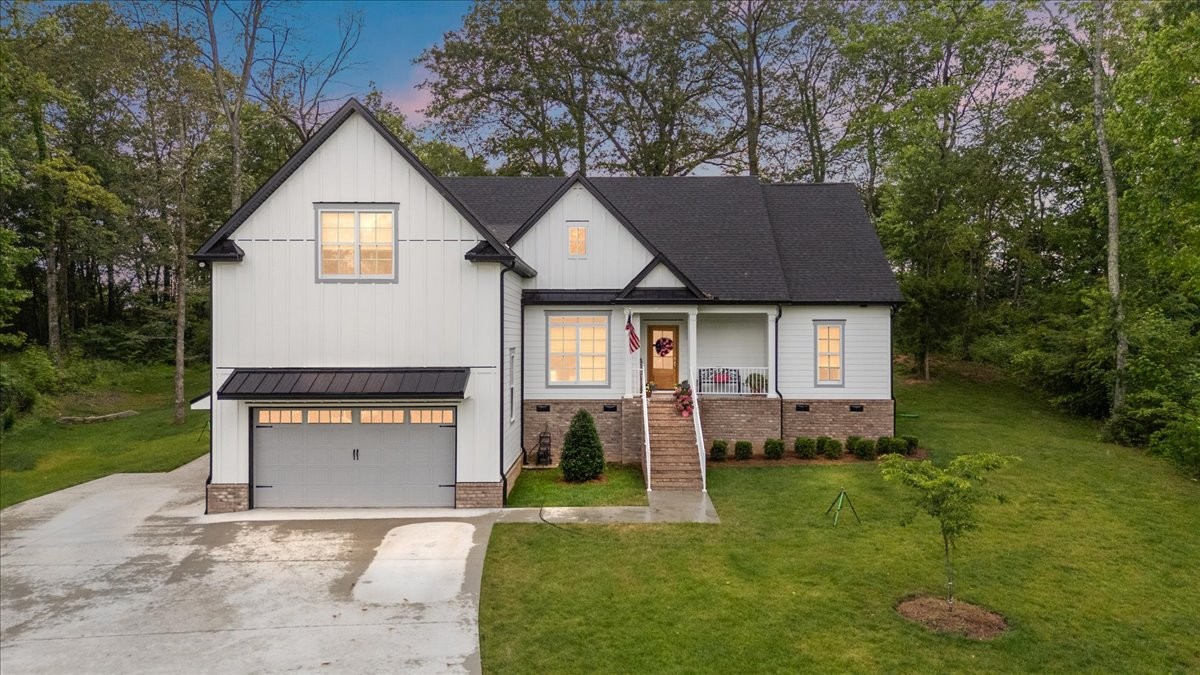 555 Station Cir