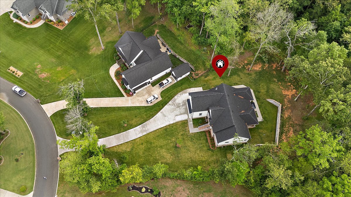 555 Station Cir