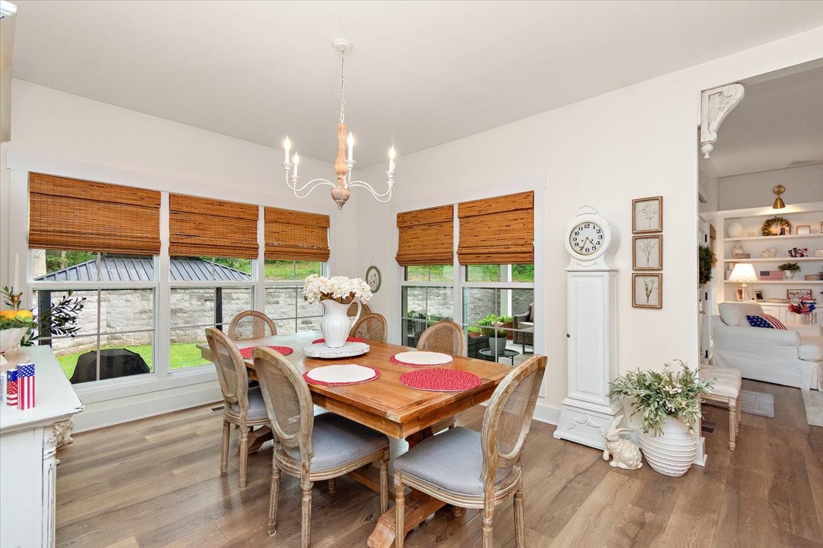 555 Station Cir
